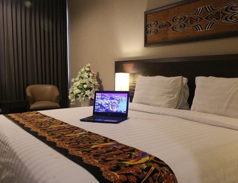 Grand Abe Hotel Jayapura Exterior photo