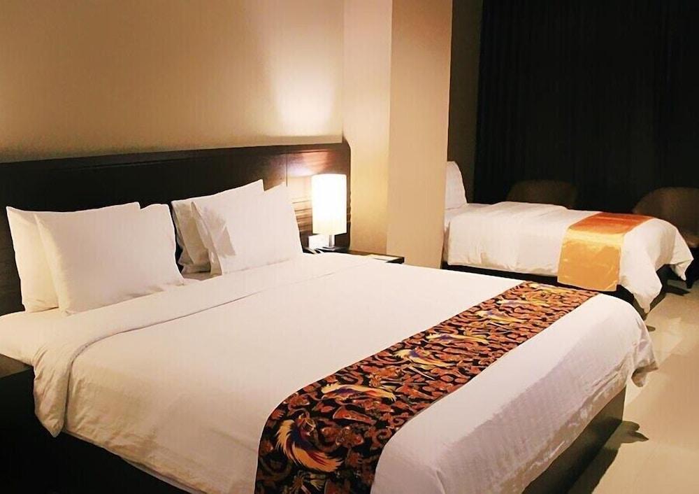 Grand Abe Hotel Jayapura Exterior photo