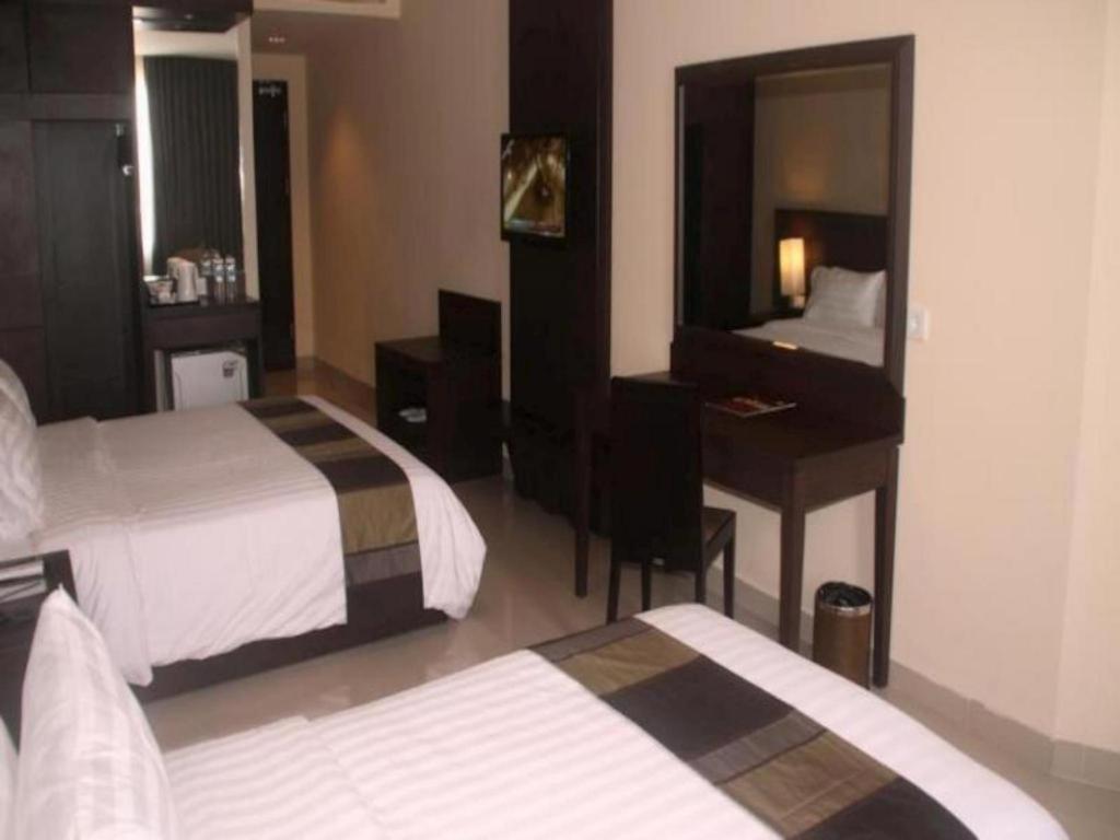 Grand Abe Hotel Jayapura Exterior photo