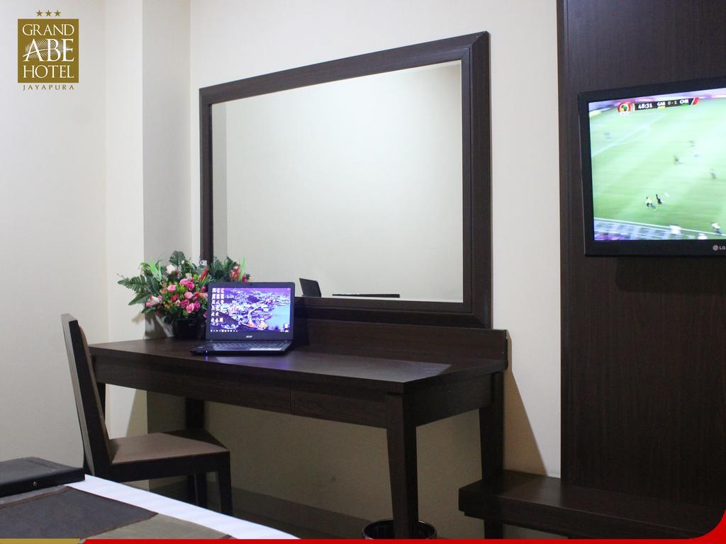 Grand Abe Hotel Jayapura Exterior photo